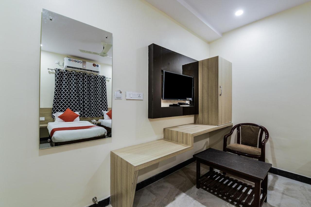 The Elite Inn Visakhapatnam Zewnętrze zdjęcie